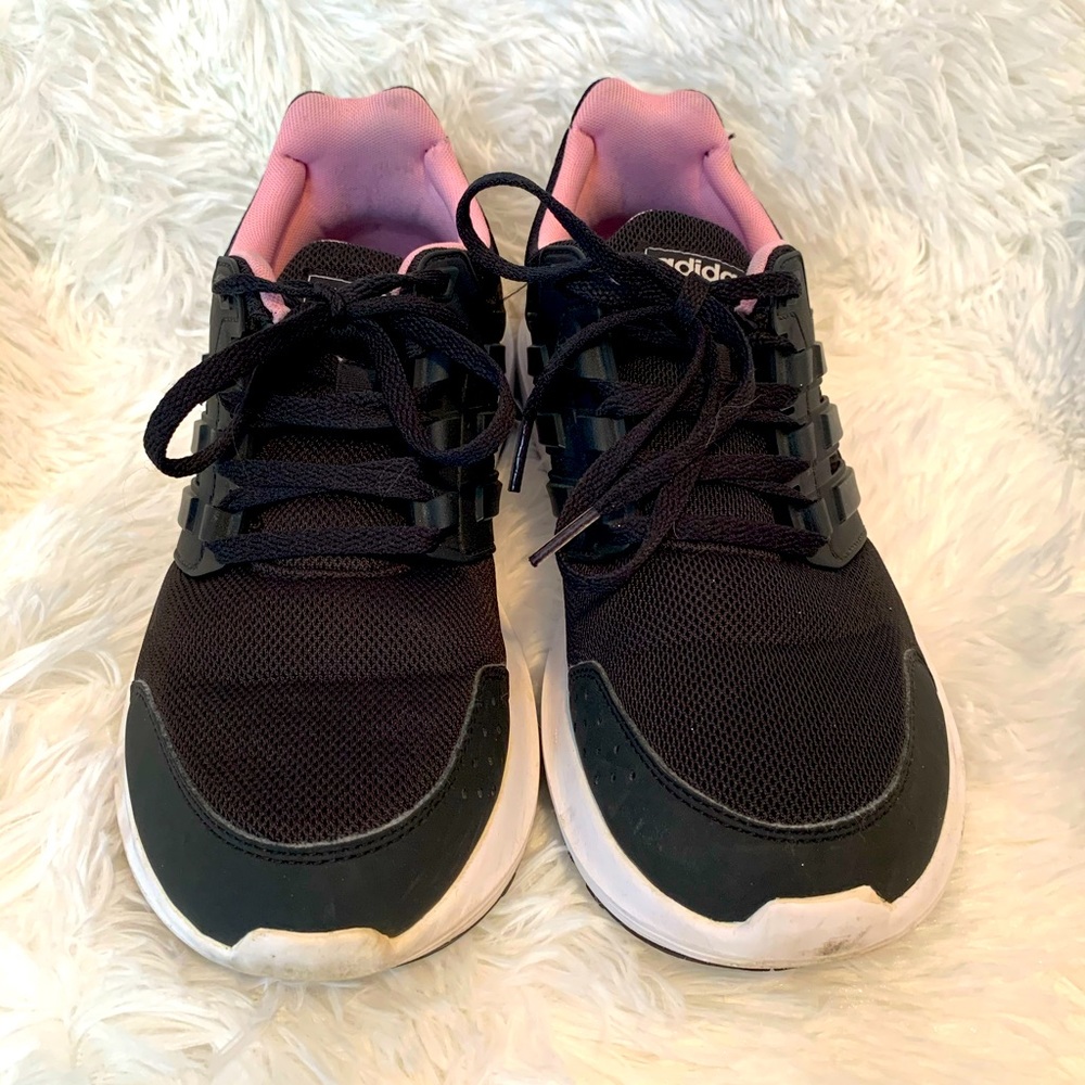 Adidas cloud form sneakers